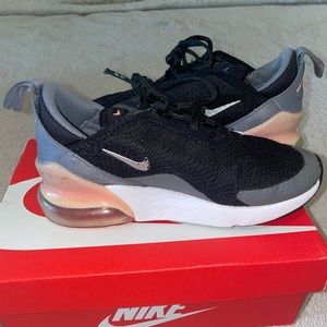 Nike Airmax 270 Girls Size 1 (Toddler boy & Girls items starting at $5)